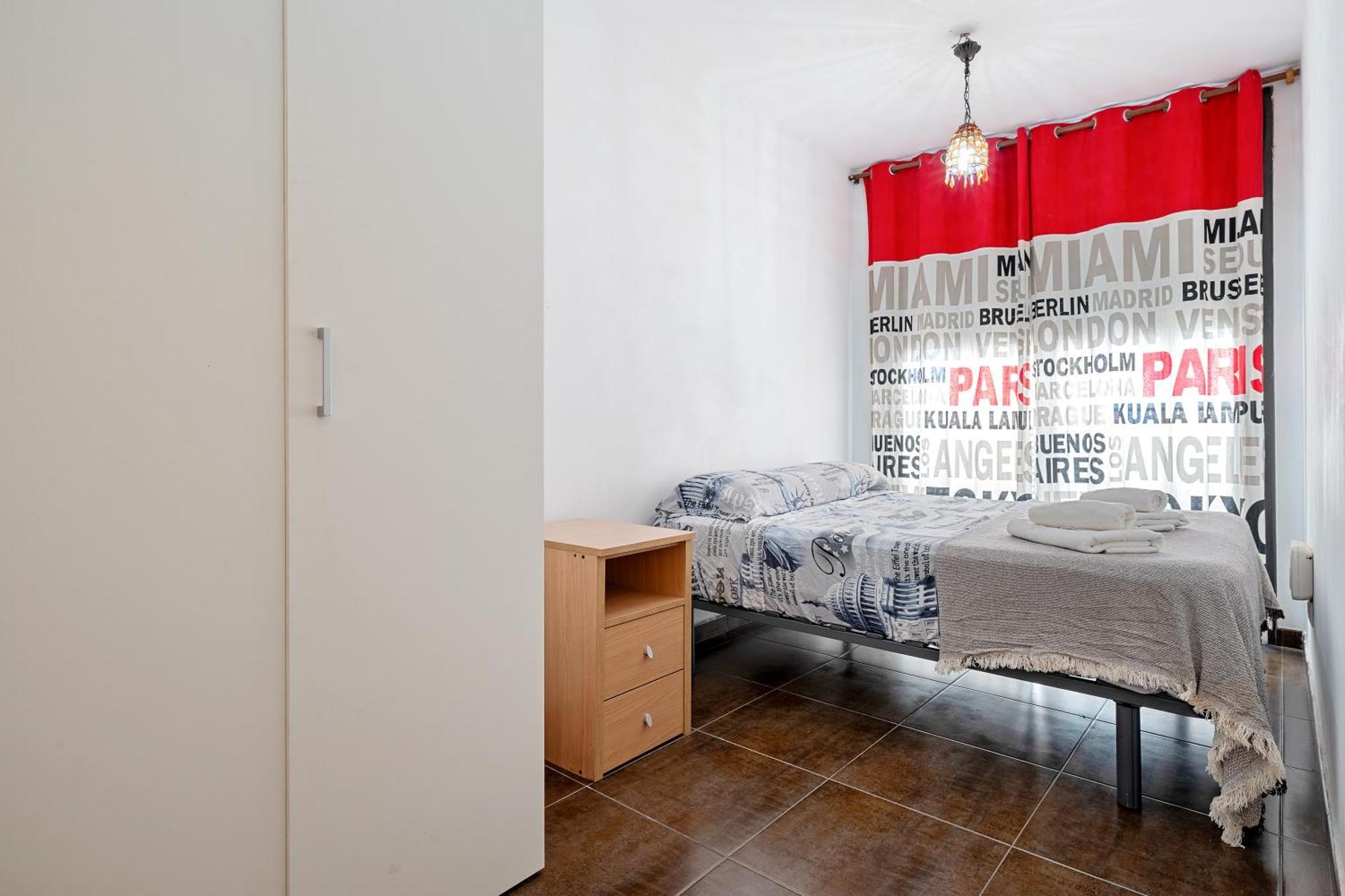 Vendrell Centre Apartment